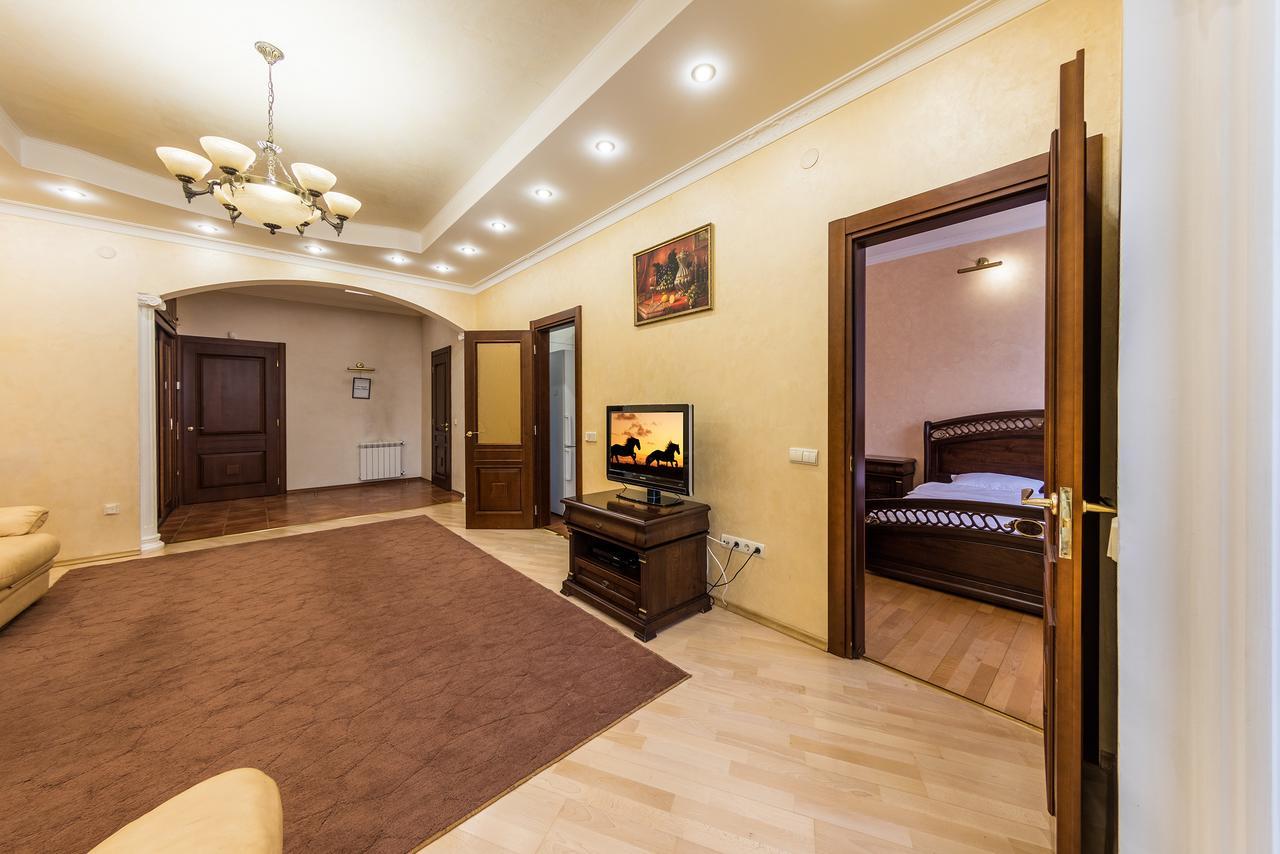 Apartment In The City Center Κίεβο Εξωτερικό φωτογραφία